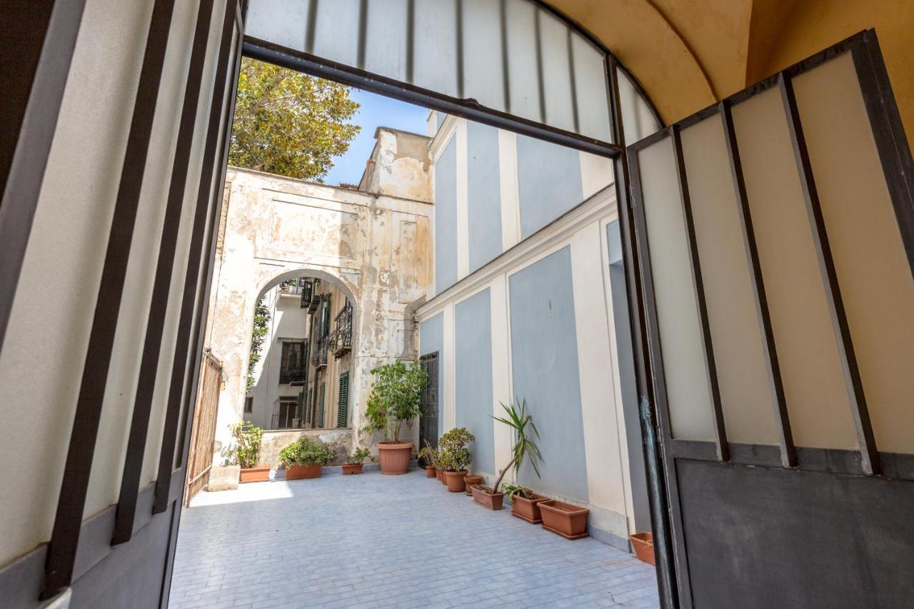 Dietro San Domenico Apartment Palermo Exterior foto